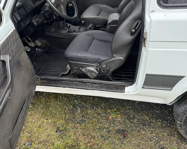 Белый ВАЗ 2121 Нива, объемом двигателя 1.57 л и пробегом 120 тыс. км за 3000 $, фото 5 на Automoto.ua