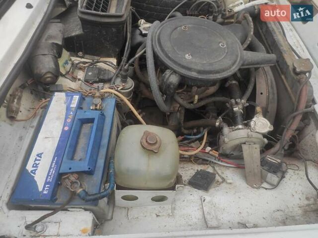 Белый ВАЗ 2121 Нива, объемом двигателя 1.57 л и пробегом 120 тыс. км за 2600 $, фото 7 на Automoto.ua