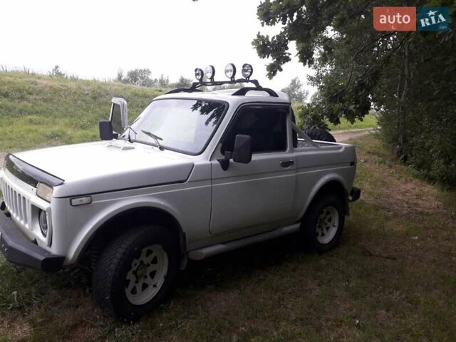 Білий ВАЗ 2121 Нива, об'ємом двигуна 1.6 л та пробігом 200 тис. км за 3050 $, фото 5 на Automoto.ua