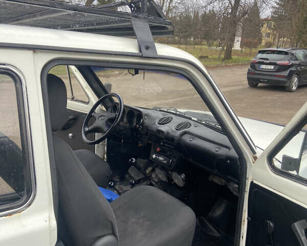 Білий ВАЗ 2121 Нива, об'ємом двигуна 1.6 л та пробігом 30 тис. км за 2600 $, фото 12 на Automoto.ua