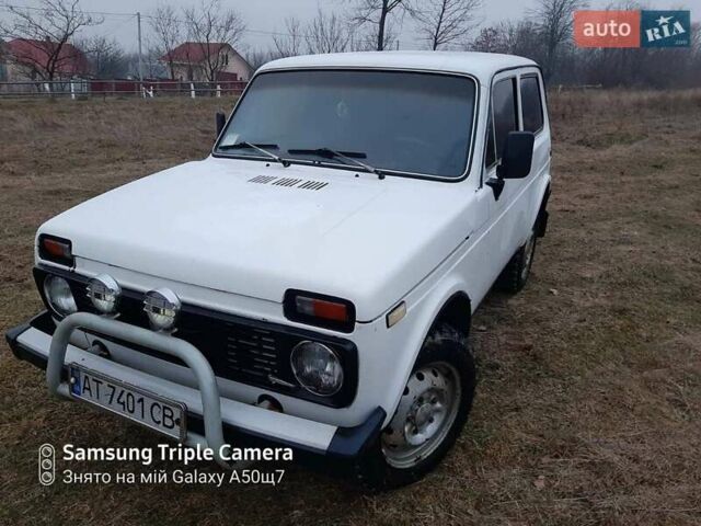 Белый ВАЗ 2121 Нива, объемом двигателя 1.6 л и пробегом 96 тыс. км за 2700 $, фото 2 на Automoto.ua