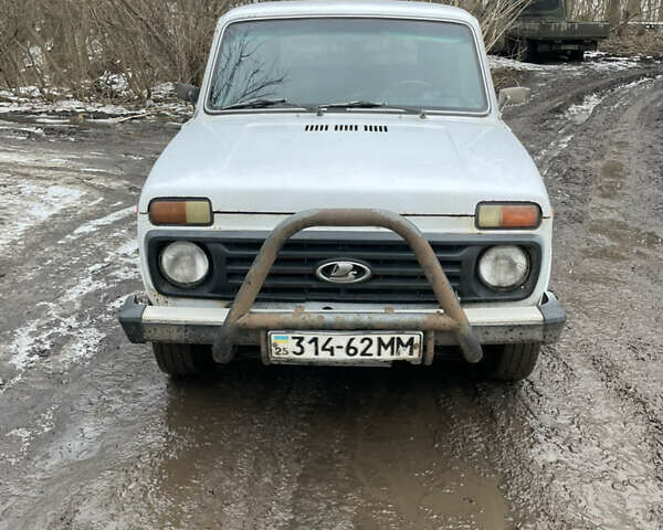 Белый ВАЗ 2121 Нива, объемом двигателя 0 л и пробегом 90 тыс. км за 2000 $, фото 5 на Automoto.ua