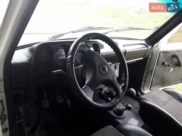 Білий ВАЗ 2121 Нива, об'ємом двигуна 1.6 л та пробігом 200 тис. км за 3050 $, фото 7 на Automoto.ua