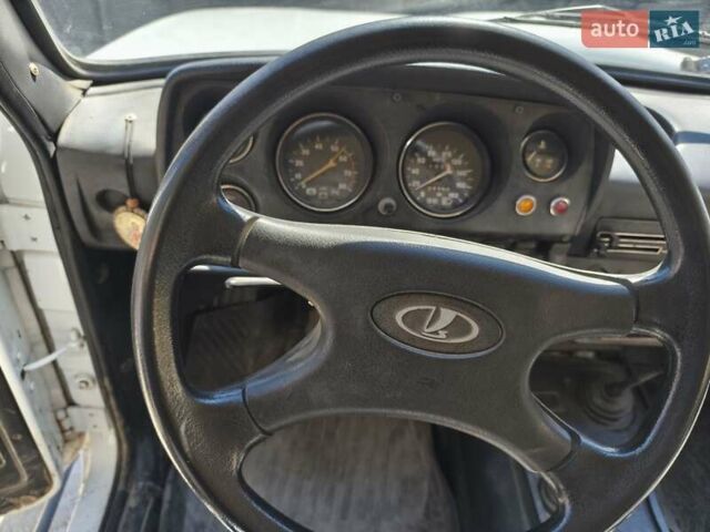 Білий ВАЗ 2121 Нива, об'ємом двигуна 1.6 л та пробігом 60 тис. км за 1800 $, фото 10 на Automoto.ua