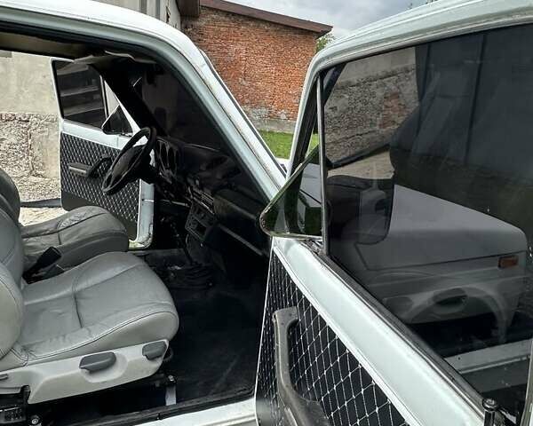Белый ВАЗ 2121 Нива, объемом двигателя 1.6 л и пробегом 70 тыс. км за 2500 $, фото 9 на Automoto.ua