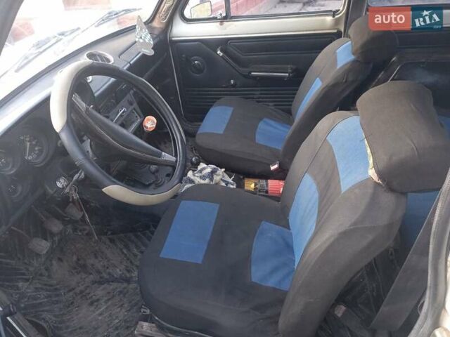 Белый ВАЗ 2121 Нива, объемом двигателя 1.6 л и пробегом 116 тыс. км за 3000 $, фото 2 на Automoto.ua