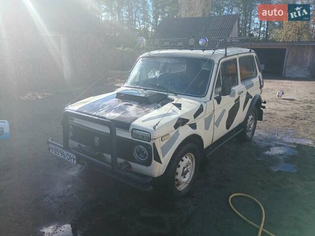 Білий ВАЗ 2121 Нива, об'ємом двигуна 0 л та пробігом 200 тис. км за 1600 $, фото 1 на Automoto.ua