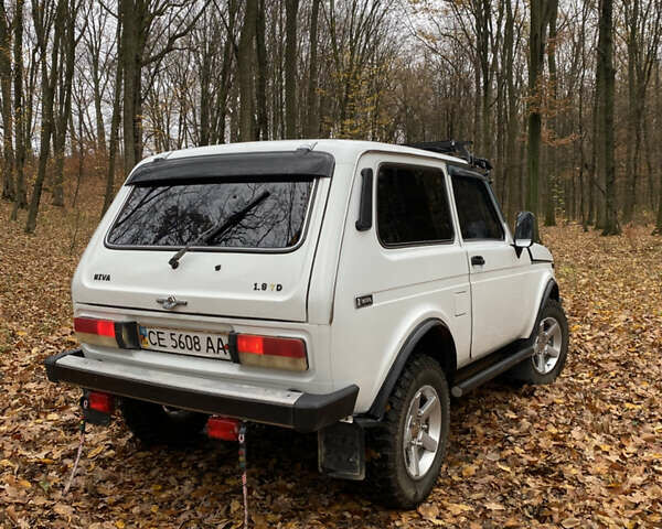 Белый ВАЗ 2121 Нива, объемом двигателя 1.9 л и пробегом 25 тыс. км за 4000 $, фото 3 на Automoto.ua