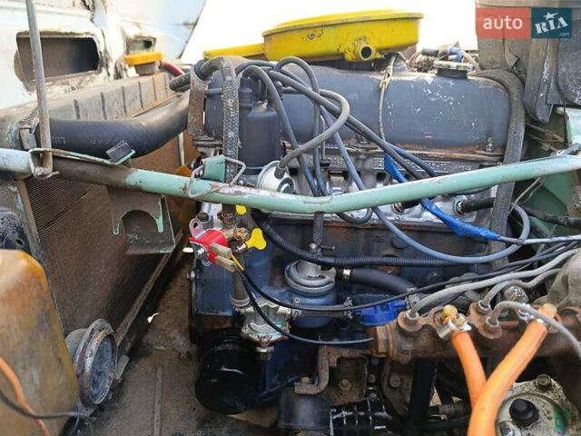 Білий ВАЗ 2121 Нива, об'ємом двигуна 1.6 л та пробігом 100 тис. км за 2000 $, фото 6 на Automoto.ua