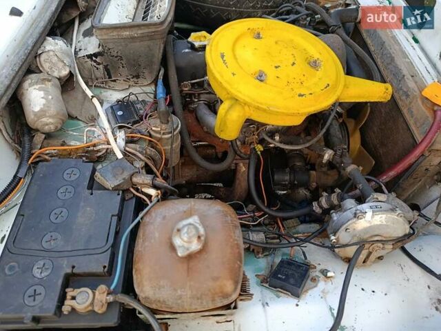 Білий ВАЗ 2121 Нива, об'ємом двигуна 1.6 л та пробігом 100 тис. км за 2000 $, фото 4 на Automoto.ua