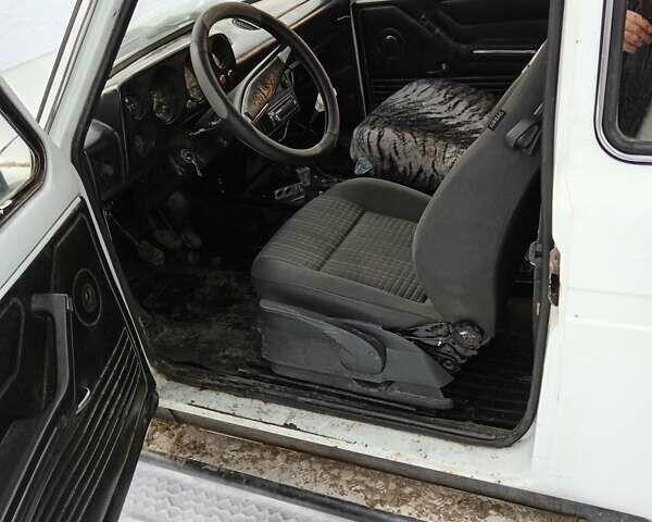 Білий ВАЗ 2121 Нива, об'ємом двигуна 1.6 л та пробігом 71 тис. км за 2200 $, фото 7 на Automoto.ua