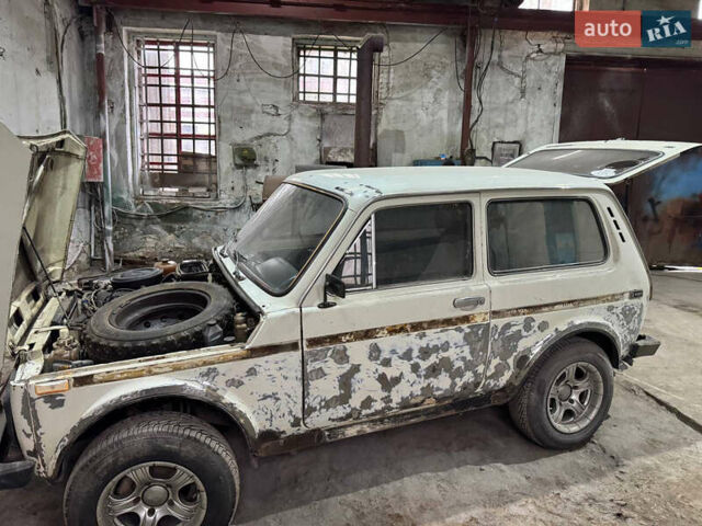 Белый ВАЗ 2121 Нива, объемом двигателя 1.6 л и пробегом 5 тыс. км за 2300 $, фото 14 на Automoto.ua
