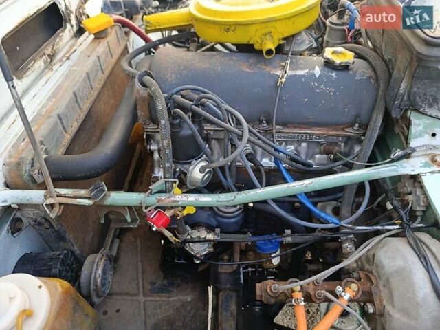 Білий ВАЗ 2121 Нива, об'ємом двигуна 1.6 л та пробігом 100 тис. км за 2000 $, фото 5 на Automoto.ua