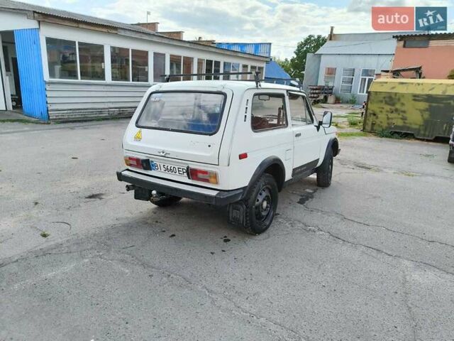 Белый ВАЗ 2121 Нива, объемом двигателя 1.57 л и пробегом 64 тыс. км за 2500 $, фото 1 на Automoto.ua