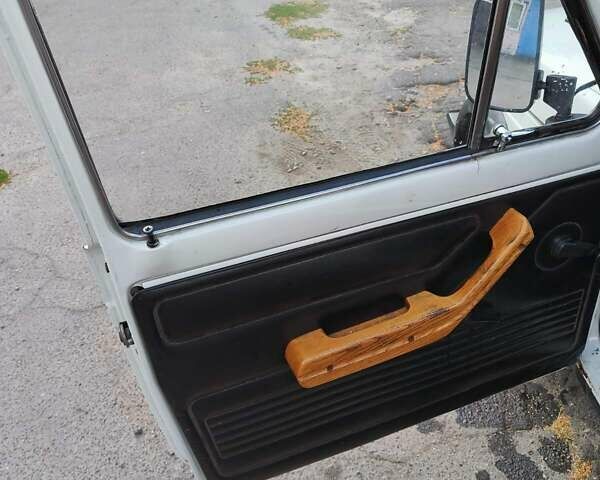 Белый ВАЗ 2121 Нива, объемом двигателя 1.57 л и пробегом 64 тыс. км за 2500 $, фото 2 на Automoto.ua