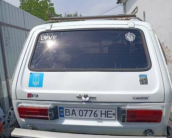 Білий ВАЗ 2121 Нива, об'ємом двигуна 1.6 л та пробігом 100 тис. км за 2000 $, фото 3 на Automoto.ua