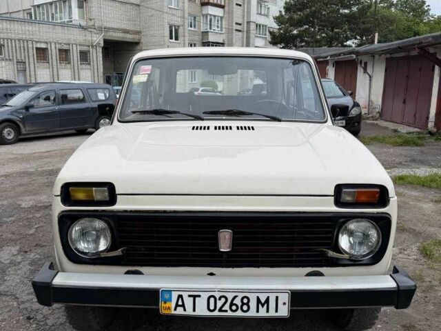 Белый ВАЗ 2121, объемом двигателя 1.6 л и пробегом 46 тыс. км за 3200 $, фото 6 на Automoto.ua