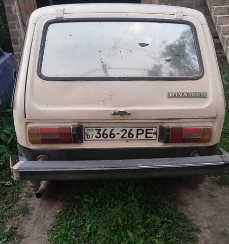 Белый ВАЗ 2121 Нива, объемом двигателя 0 л и пробегом 300 тыс. км за 1300 $, фото 5 на Automoto.ua