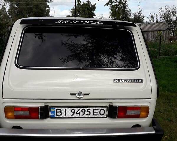 Білий ВАЗ 2121 Нива, об'ємом двигуна 1.6 л та пробігом 99 тис. км за 3500 $, фото 2 на Automoto.ua