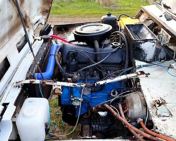 Белый ВАЗ 2121 Нива, объемом двигателя 1.6 л и пробегом 110 тыс. км за 2100 $, фото 2 на Automoto.ua