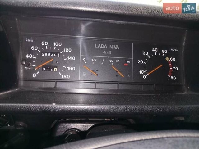 Белый ВАЗ 2121 Нива, объемом двигателя 1.7 л и пробегом 100 тыс. км за 3600 $, фото 40 на Automoto.ua