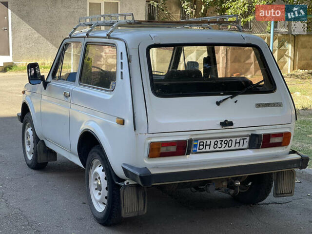 Білий ВАЗ 2121 Нива, об'ємом двигуна 1.6 л та пробігом 55 тис. км за 2000 $, фото 5 на Automoto.ua
