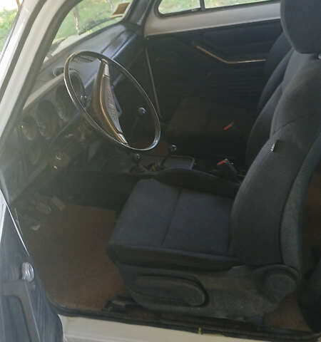 Белый ВАЗ 2121 Нива, объемом двигателя 1.6 л и пробегом 106 тыс. км за 2800 $, фото 9 на Automoto.ua