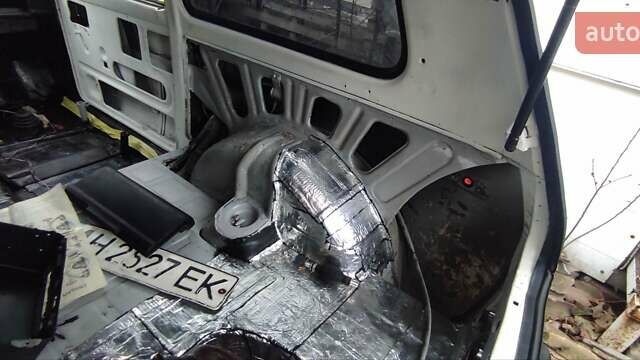 Белый ВАЗ 2121 Нива, объемом двигателя 1.57 л и пробегом 1 тыс. км за 2850 $, фото 8 на Automoto.ua