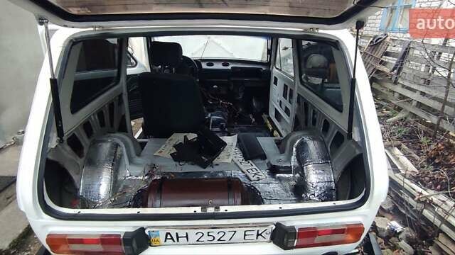 Белый ВАЗ 2121 Нива, объемом двигателя 1.57 л и пробегом 1 тыс. км за 2850 $, фото 10 на Automoto.ua