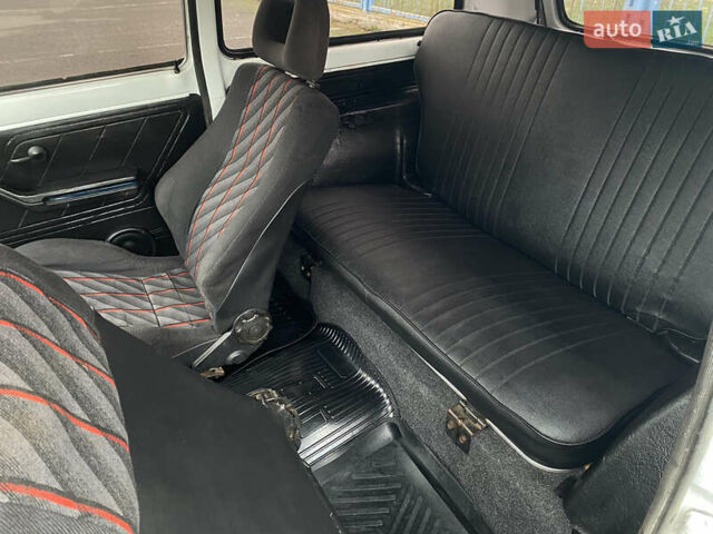 Белый ВАЗ 2121 Нива, объемом двигателя 1.6 л и пробегом 111 тыс. км за 2199 $, фото 9 на Automoto.ua