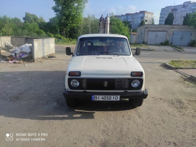 Белый ВАЗ 2121, объемом двигателя 1.6 л и пробегом 150 тыс. км за 150000 $, фото 14 на Automoto.ua