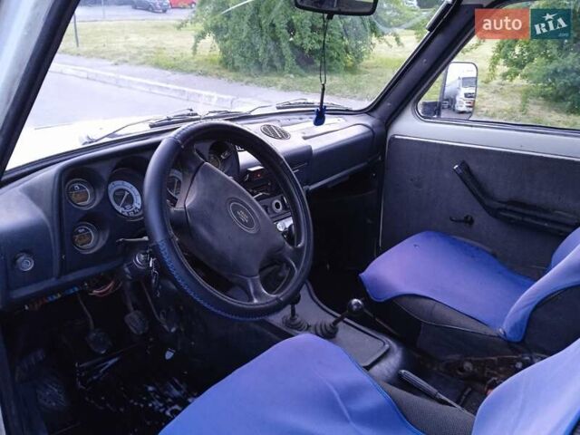 Білий ВАЗ 2121 Нива, об'ємом двигуна 1.6 л та пробігом 220 тис. км за 1050 $, фото 18 на Automoto.ua