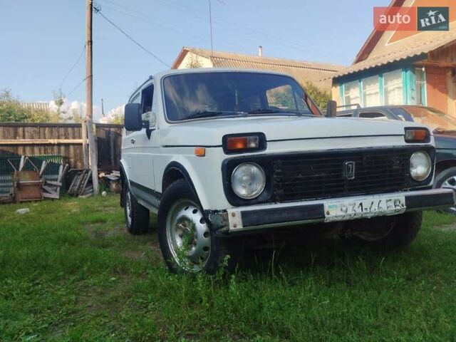 Белый ВАЗ 2121 Нива, объемом двигателя 1.57 л и пробегом 65 тыс. км за 1700 $, фото 14 на Automoto.ua