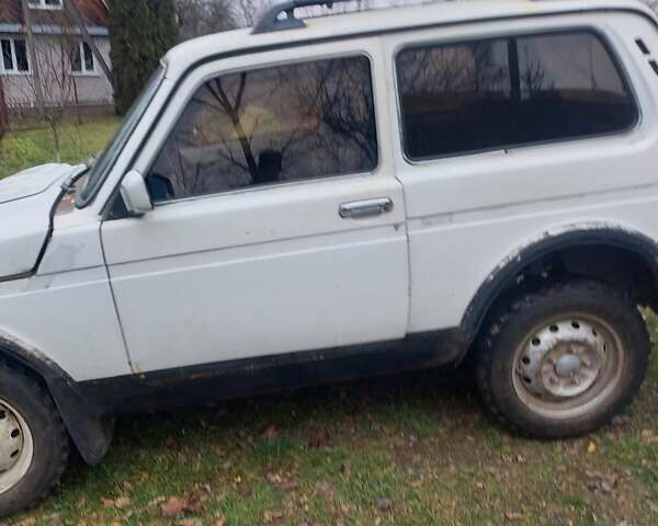 Білий ВАЗ 2121 Нива, об'ємом двигуна 1.57 л та пробігом 69 тис. км за 1700 $, фото 2 на Automoto.ua
