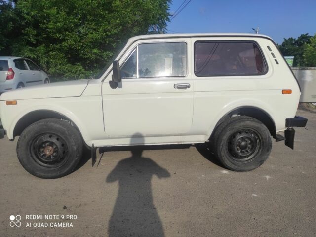 Белый ВАЗ 2121, объемом двигателя 1.6 л и пробегом 150 тыс. км за 150000 $, фото 15 на Automoto.ua