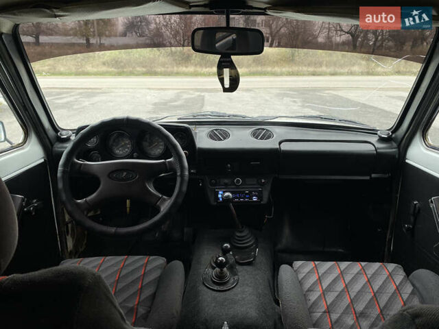 Белый ВАЗ 2121 Нива, объемом двигателя 1.6 л и пробегом 111 тыс. км за 2199 $, фото 10 на Automoto.ua