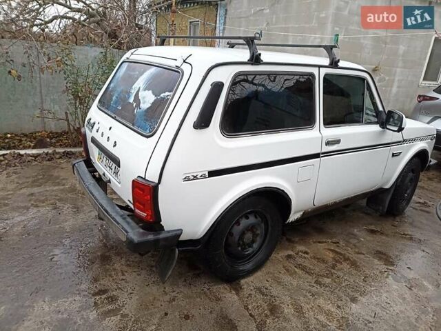 Білий ВАЗ 2121 Нива, об'ємом двигуна 1.6 л та пробігом 73 тис. км за 2800 $, фото 1 на Automoto.ua