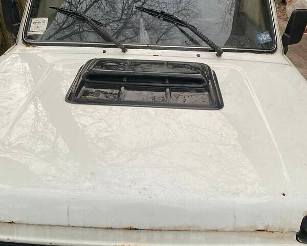 Білий ВАЗ 2121 Нива, об'ємом двигуна 1.69 л та пробігом 200 тис. км за 1600 $, фото 1 на Automoto.ua