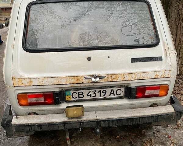 Білий ВАЗ 2121 Нива, об'ємом двигуна 1.69 л та пробігом 200 тис. км за 1600 $, фото 3 на Automoto.ua