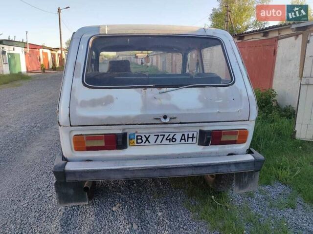 Белый ВАЗ 2121 Нива, объемом двигателя 1.1 л и пробегом 57 тыс. км за 1200 $, фото 2 на Automoto.ua