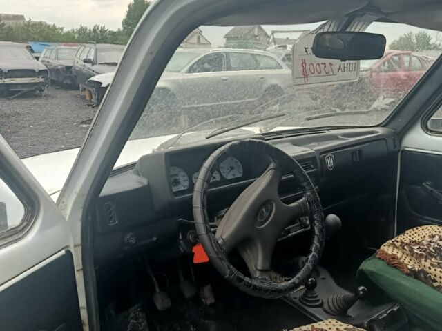 Белый ВАЗ 2121, объемом двигателя 0 л и пробегом 24 тыс. км за 1500 $, фото 2 на Automoto.ua
