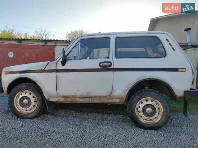 Белый ВАЗ 2121 Нива, объемом двигателя 1.1 л и пробегом 57 тыс. км за 1200 $, фото 3 на Automoto.ua