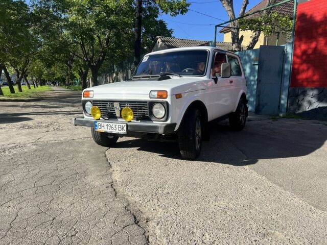 Білий ВАЗ 2121 Нива, об'ємом двигуна 0.17 л та пробігом 70 тис. км за 3999 $, фото 3 на Automoto.ua