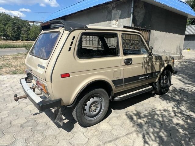 Бежевый ВАЗ 2121, объемом двигателя 1.6 л и пробегом 150 тыс. км за 1600 $, фото 6 на Automoto.ua