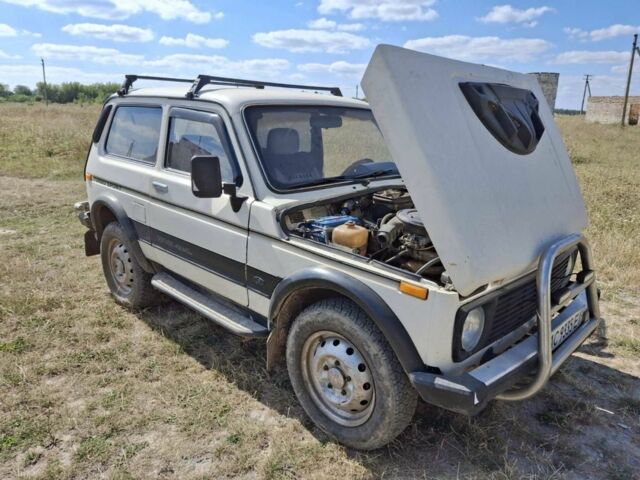 Бежевий ВАЗ 2121, об'ємом двигуна 1.6 л та пробігом 46 тис. км за 2000 $, фото 1 на Automoto.ua