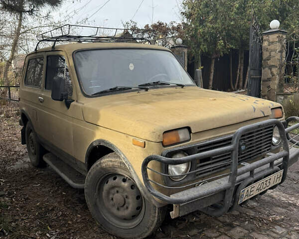 Бежевий ВАЗ 2121 Нива, об'ємом двигуна 1.6 л та пробігом 100 тис. км за 2150 $, фото 3 на Automoto.ua