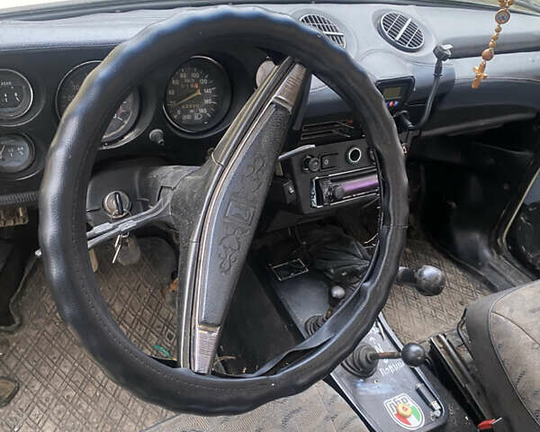 Бежевый ВАЗ 2121 Нива, объемом двигателя 1.6 л и пробегом 100 тыс. км за 2500 $, фото 6 на Automoto.ua