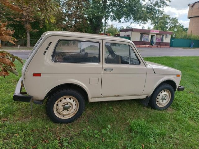 Бежевый ВАЗ 2121 Нива, объемом двигателя 0 л и пробегом 93 тыс. км за 2500 $, фото 3 на Automoto.ua