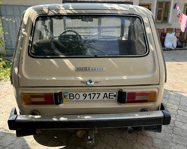 Бежевый ВАЗ 2121 Нива, объемом двигателя 1.7 л и пробегом 67 тыс. км за 1550 $, фото 4 на Automoto.ua