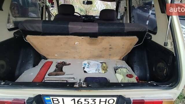 Бежевый ВАЗ 2121 Нива, объемом двигателя 1.6 л и пробегом 52 тыс. км за 2500 $, фото 13 на Automoto.ua